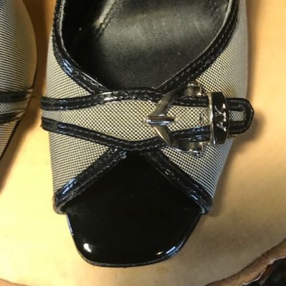 Anne Klein Micro Check Signature Open Toe Slings - Picture 4 of 9